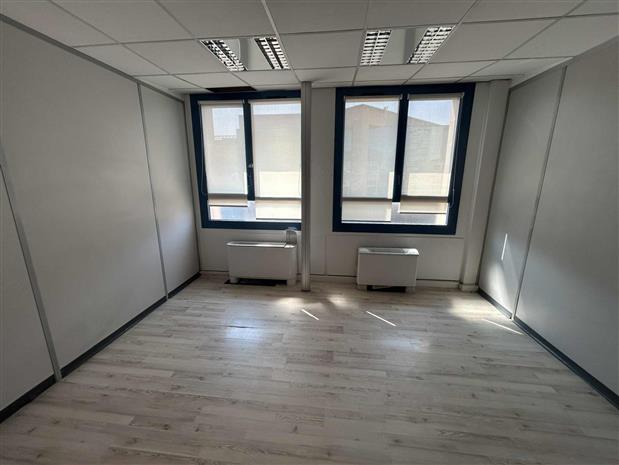 Bureau Location 83000 TOULON