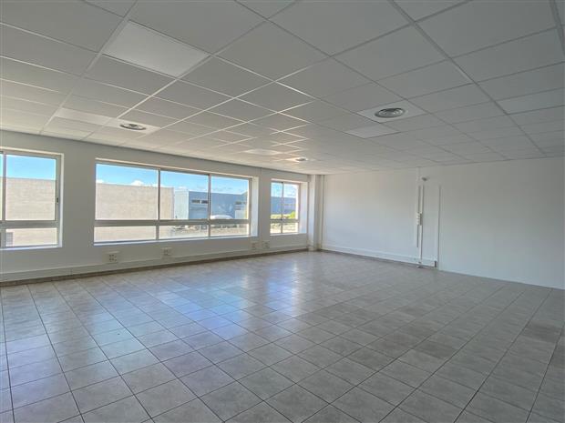 Bureau Location 34130 MAUGUIO