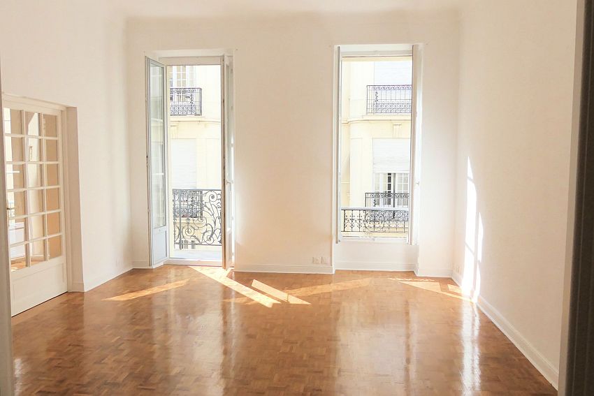 Bureau Location 06000 NICE