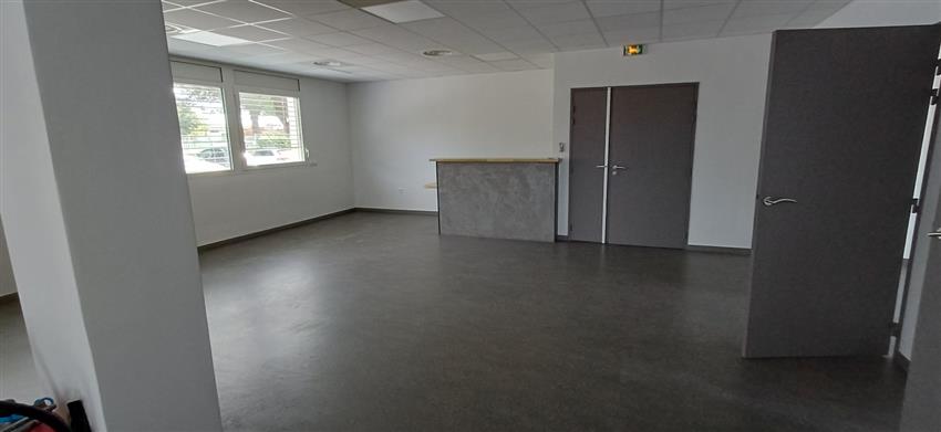 Bureau Location 34670 BAILLARGUES 242 AVENUE DU GOLF