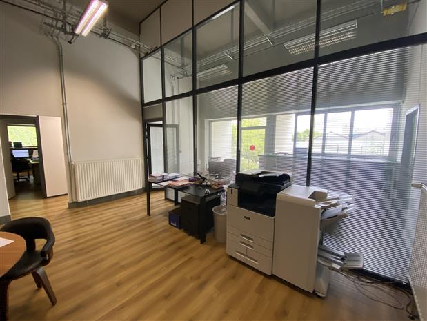 Bureau Location 33130 BEGLES 406 BOULEVARD JEAN JACQUES BOSC