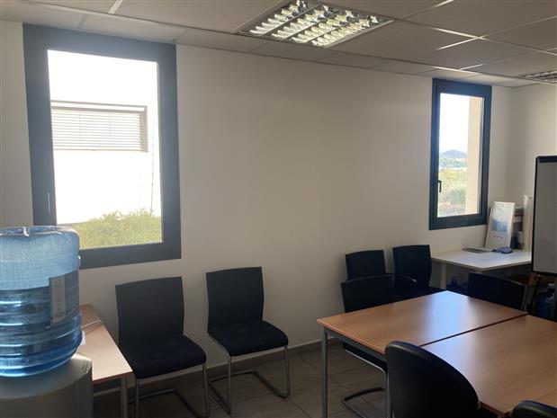 Bureau Location 83600 FREJUS