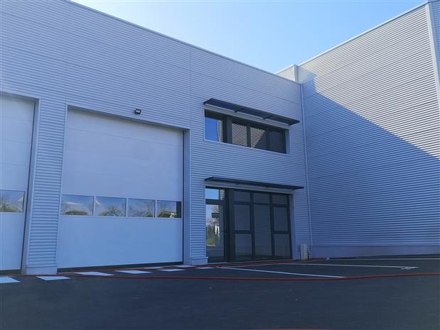 Local d'activités Location 69740 GENAS