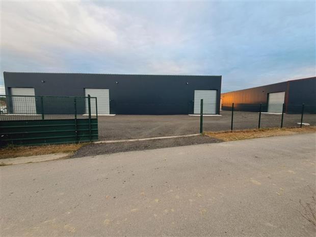 Local d'activités Location 77130 ST GERMAIN LAVAL