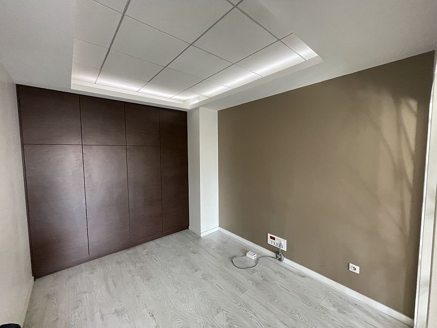 Bureau Location 83000 TOULON