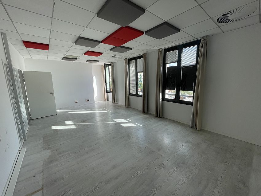 Bureau Location 83000 TOULON