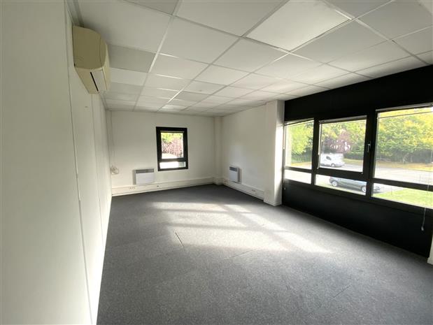 Bureau Location 59290 WASQUEHAL