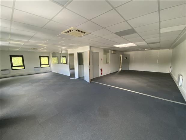 Bureau Location 59290 WASQUEHAL