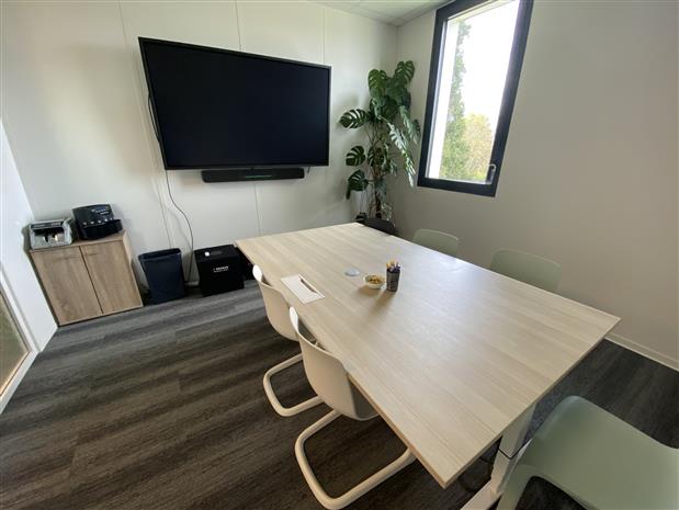 Bureau Location 33320 EYSINES 144 AVENUE DU MEDOC