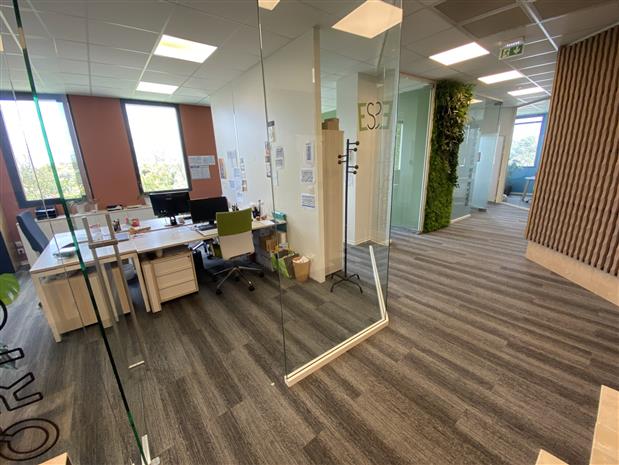 Bureau Location 33320 EYSINES 144 AVENUE DU MEDOC