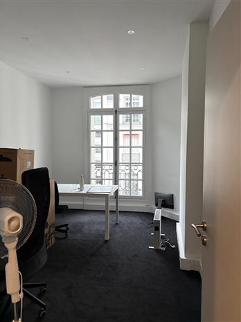 Bureau Location 75008 PARIS 38 AVENUE HOCHE