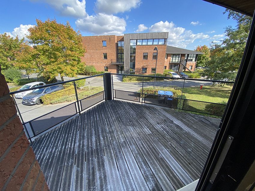 Bureau Location 59260 LEZENNES