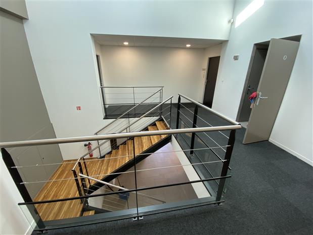 Bureau Location 59260 LEZENNES