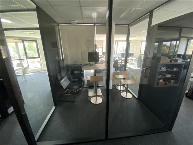 Bureau Location 59260 LEZENNES