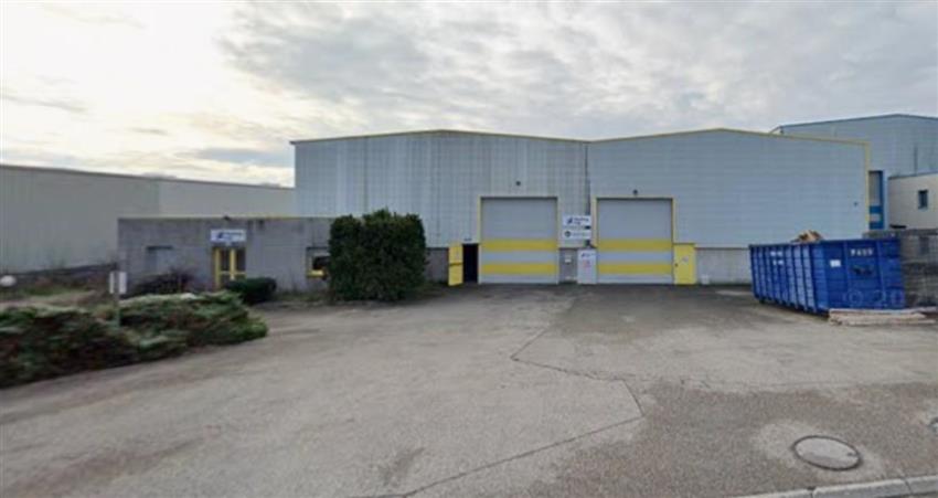 Local d'activités Location 01360 BELIGNEUX