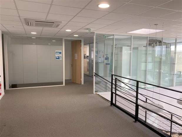 Bureau Location 59810 LESQUIN