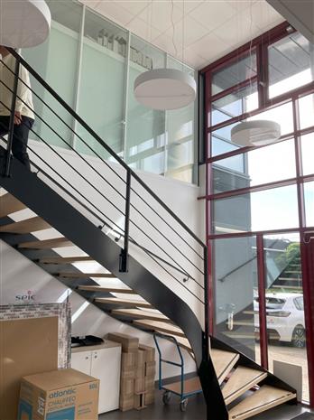 Bureau Location 59810 LESQUIN