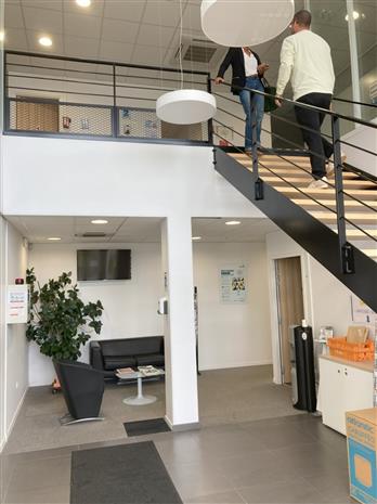 Bureau Location 59810 LESQUIN