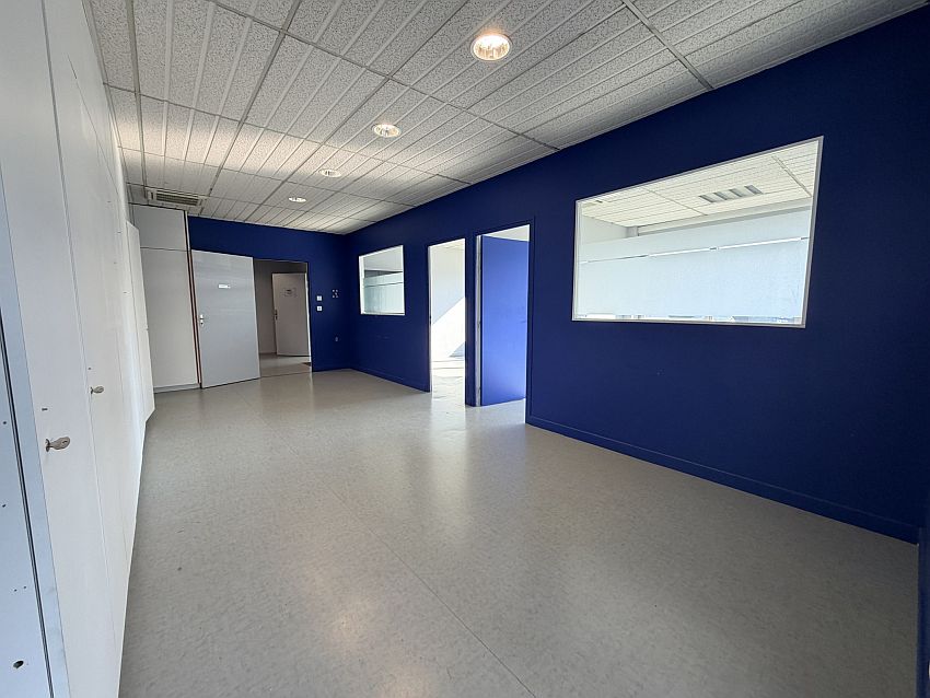 Bureau Location 59160 LOMME