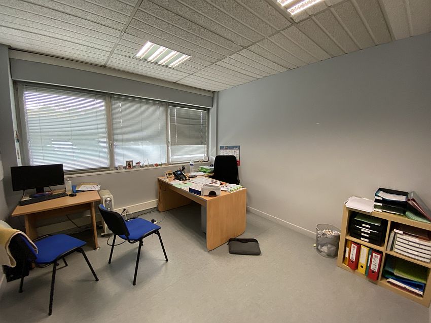 Bureau Location 59160 LOMME