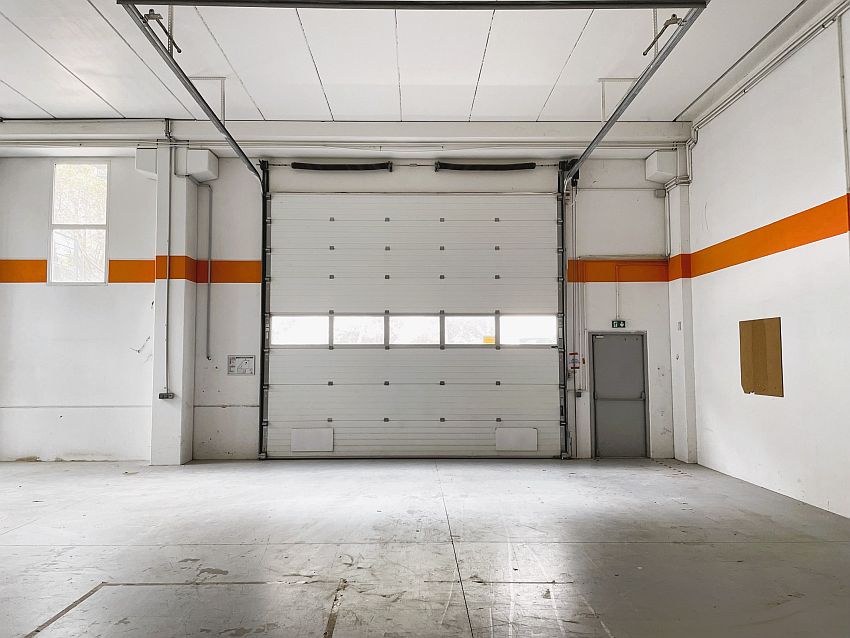 Local d'activités Location 06370 MOUANS SARTOUX