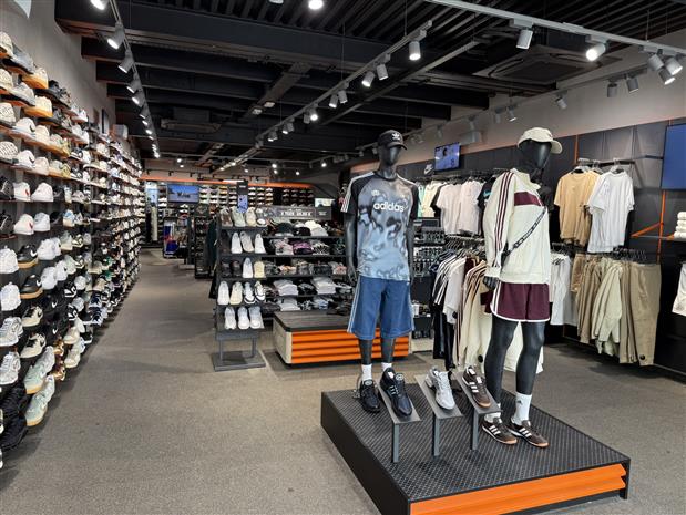 Commerce Location 69002 LYON 75 RUE DE LA REPUBLIQUE