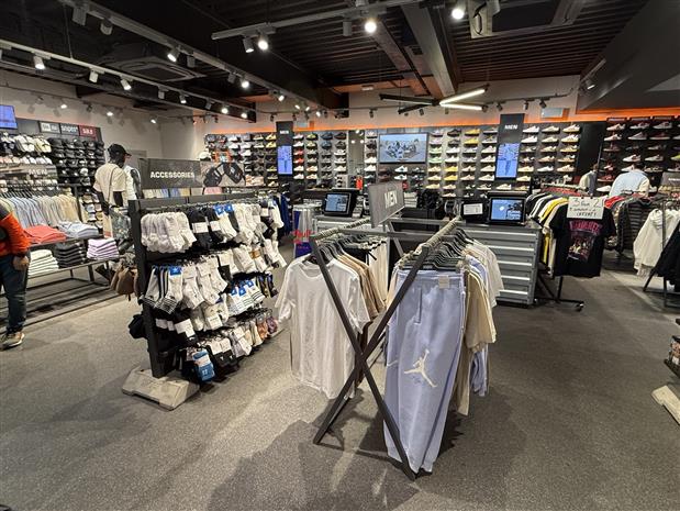 Commerce Location 69002 LYON 75 RUE DE LA REPUBLIQUE