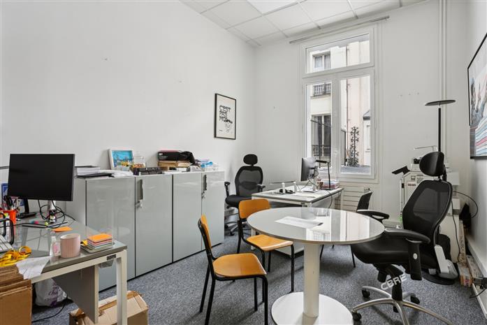 Bureau Location 75008 PARIS 61 RUE PIERRE CHARRON
