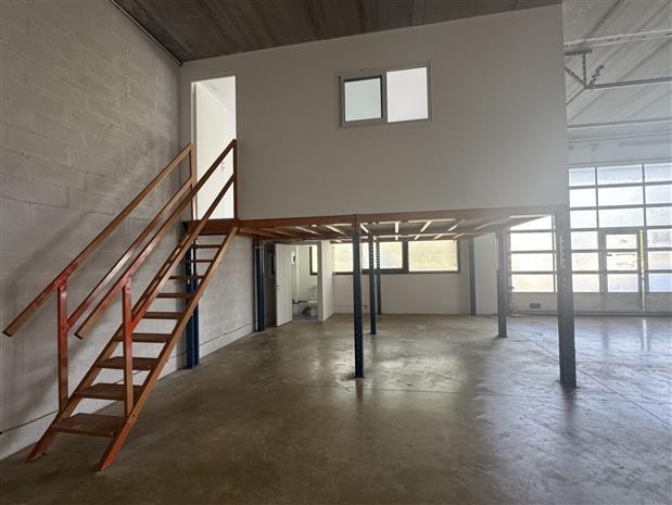 Local d'activités Vente/Location 91140 VILLEJUST