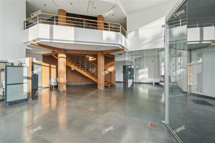 Bureau Location 93120 LA COURNEUVE