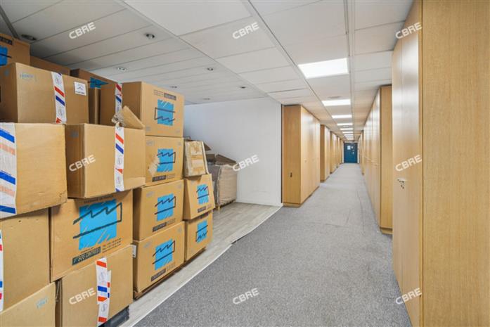 Bureau Location 93120 LA COURNEUVE