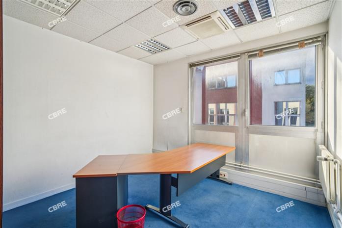 Bureau Location 93120 LA COURNEUVE