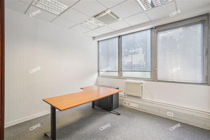 Bureau Location 93120 LA COURNEUVE