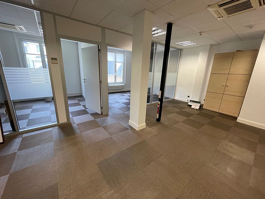 Bureau Location 44000 NANTES 27 SQUARE DE LA PEROUSE