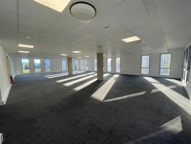 Bureau Vente/Location 44800 ST HERBLAIN 8 CHEMIN DE LA CHATTERIE
