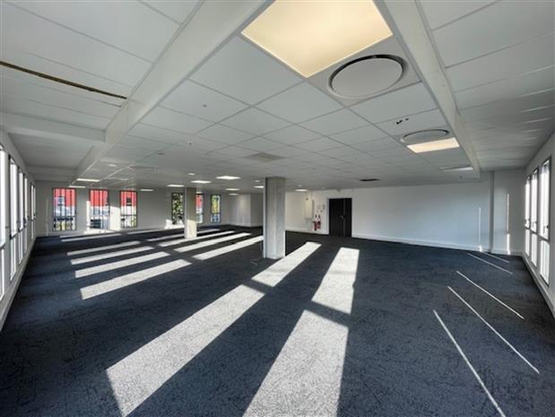 Bureau Vente/Location 44800 ST HERBLAIN 8 CHEMIN DE LA CHATTERIE