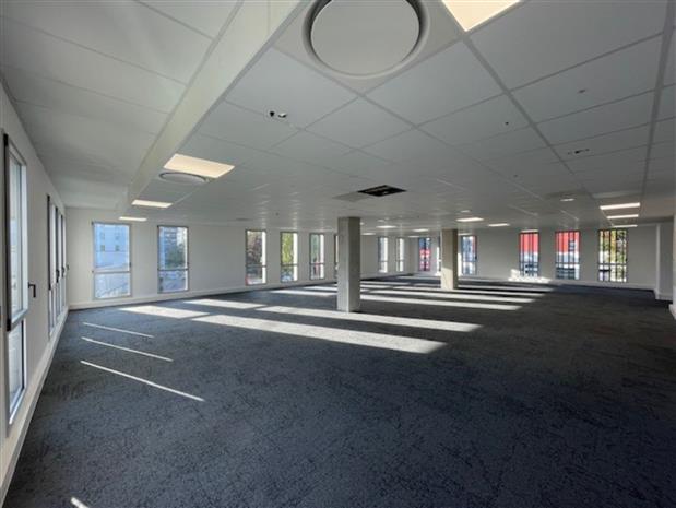 Bureau Vente/Location 44800 ST HERBLAIN 8 CHEMIN DE LA CHATTERIE