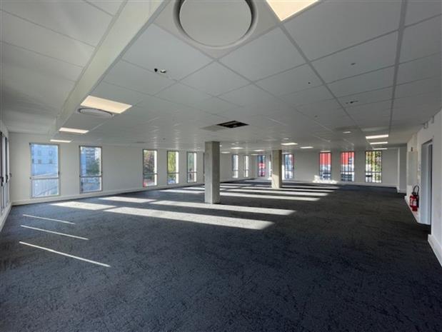 Bureau Vente/Location 44800 ST HERBLAIN 8 CHEMIN DE LA CHATTERIE