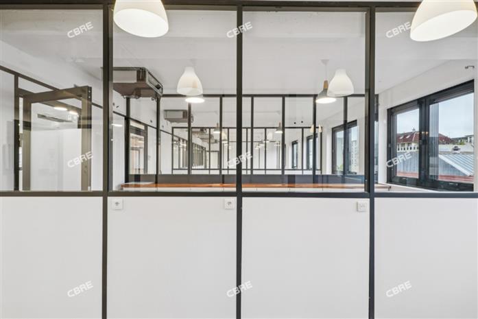 Bureau Location 94300 VINCENNES 8 COURS LOUIS LUMIERE