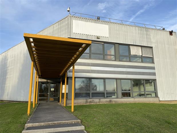 Local d'activités Location 77990 LE MESNIL AMELOT