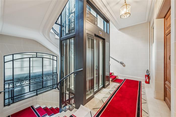 Bureau Location 75008 PARIS 11-11BIS RUE D'AGUESSEAU