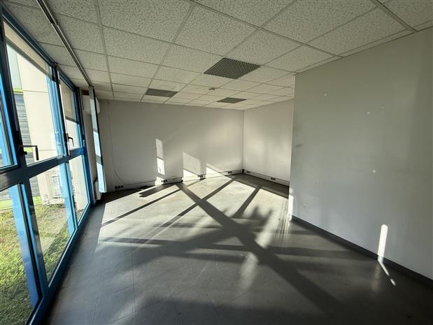 Local d'activités Location 33700 MERIGNAC