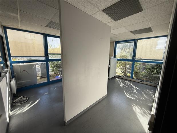 Local d'activités Location 33700 MERIGNAC