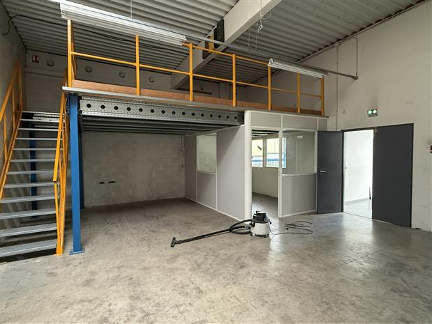 Local d'activités Location 33700 MERIGNAC