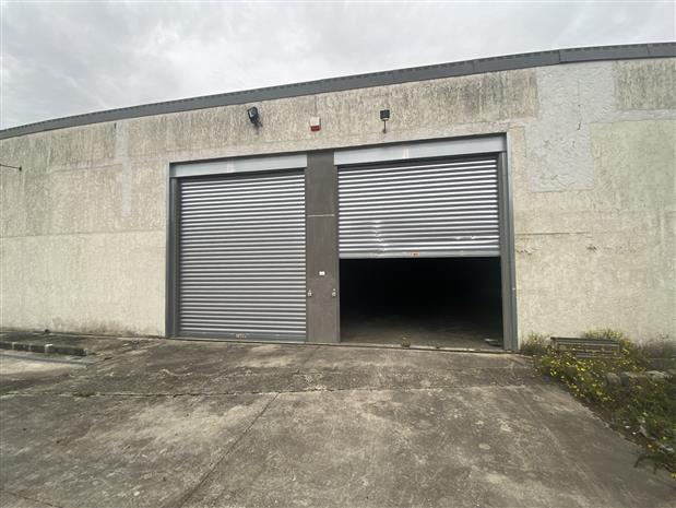 Entrepôt / Local d'activités Vente/Location 77230 VILLENEUVE SOUS DAMMARTIN