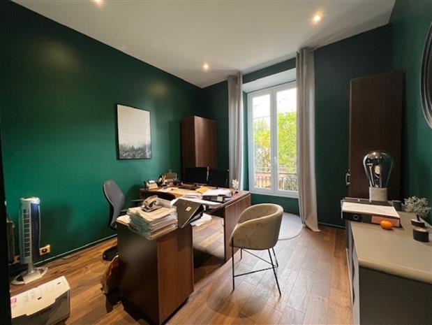 Bureau Location 06000 NICE