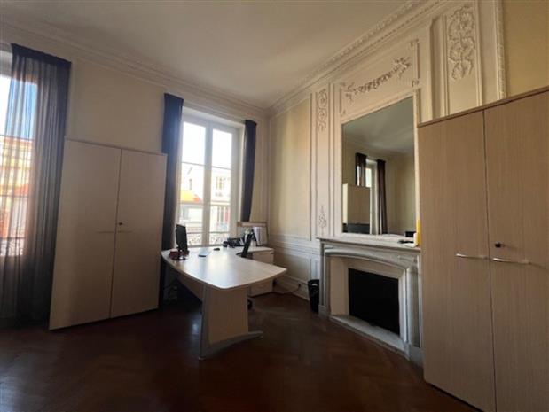 Bureau Location 06000 NICE