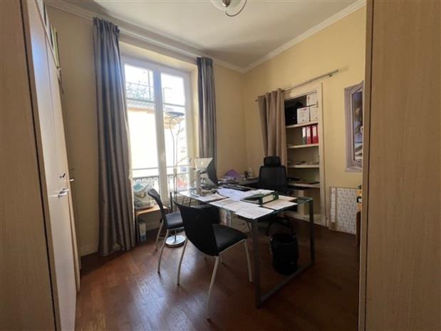 Bureau Location 06000 NICE