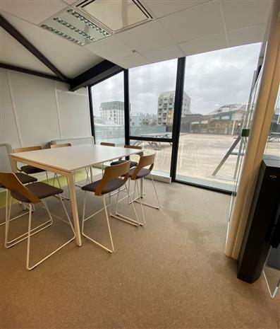 Bureau Location 33300 BORDEAUX 61 QUAI LAWTON