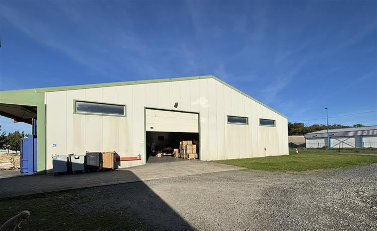 Local d'activités Vente 31410 NOE